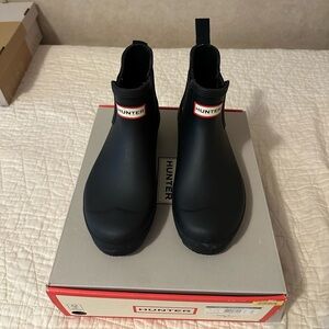 Women’s Size 8 Hunter Rain Chelsea Boots